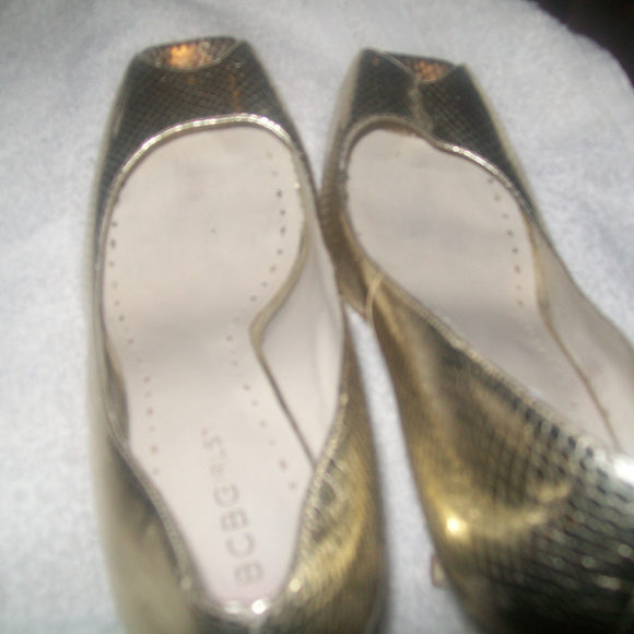 gold bcbggirls open toe dress metallic pump 8.5 - Picture 2 of 3